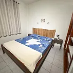Apartamento Com Vista Pro Mar No Centro De Ubatuba - 2 Quartos E Cozinha Completa